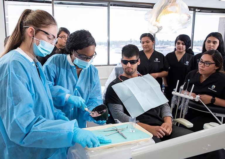 Dental Assistant Program in Arizona