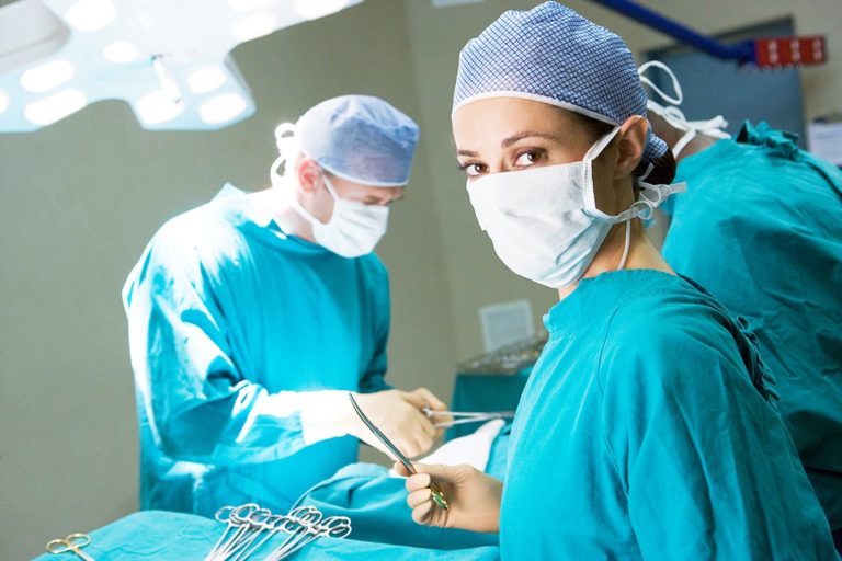 What Does A Surgical Nurse Do