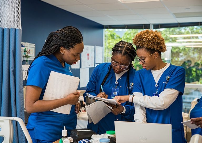 Nursing Degree students in lab